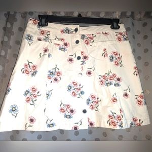 DIVIDED Denim Floral Mini Skirt w/Faux Button Detail 12